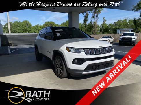 Used 2022 Jeep Compass Limited AWD/4WD image 4