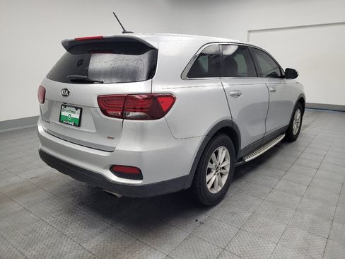 Used 2019 Kia Sorento L FWD image 9