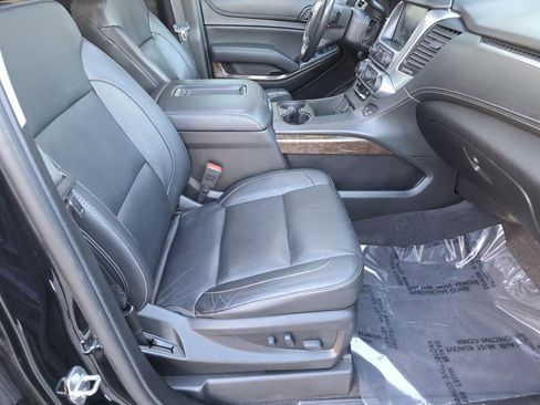 Used 2019 Chevrolet Tahoe LT w/ LT Signature Package image 22