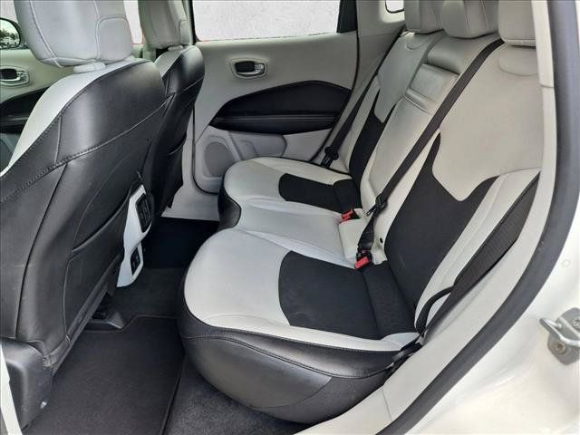 Used 2019 Jeep Compass Latitude FWD image 17
