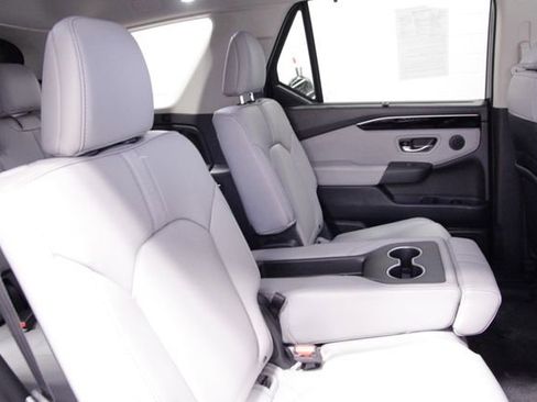 Certified 2025 Honda Pilot EX-L image 21