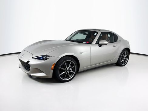 Used 2023 MAZDA MX-5 Miata Grand Touring RWD image 4