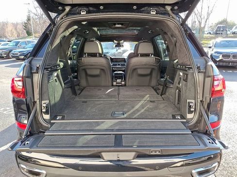 Used 2022 BMW X7 xDrive40i w/ M Sport Package image 28