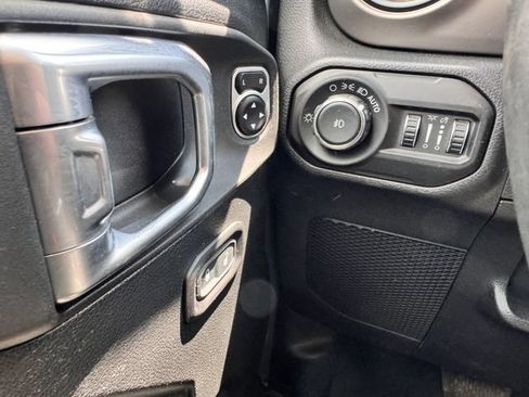 Used 2021 Jeep Wrangler Unlimited Sport AWD/4WD image 14