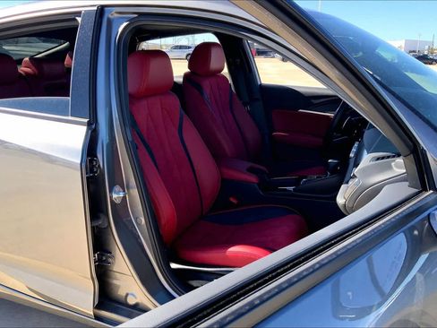 Used 2025 Acura Integra A-Spec image 8