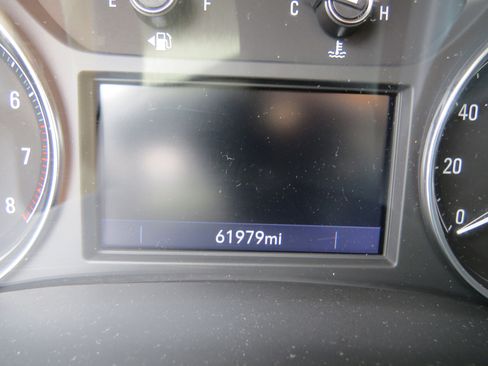 Used 2021 Buick Enclave Essence image 29