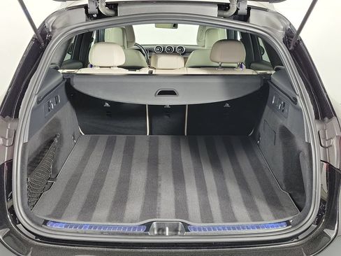 Used 2024 Mercedes-Benz GLC 300 4MATIC image 7