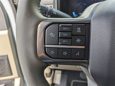 Used 2026 Ford F450 Platinum w/ Platinum Plus Package image 32