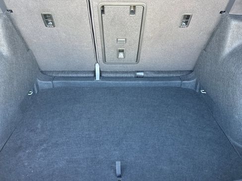 Used 2024 Volkswagen Taos SE image 13