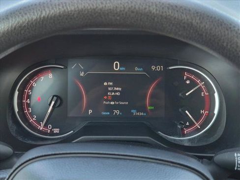 Used 2025 Toyota RAV4 XLE FWD image 11