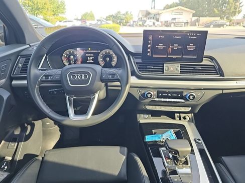 Used 2024 Audi Q5 2.0T Premium w/ Summer of Audi Package AWD/4WD image 2