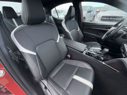 Used 2025 Toyota Camry SE image 13