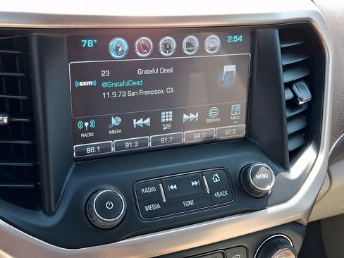 Used 2017 GMC Acadia Denali w/ Technology Package FWD image 20