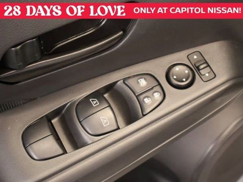 New 2025 Nissan Kicks Play S image 9