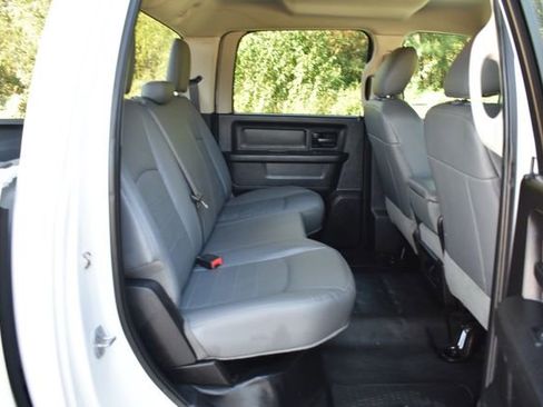 Used 2019 RAM 1500 Tradesman w/ Chrome Appearance Group image 15