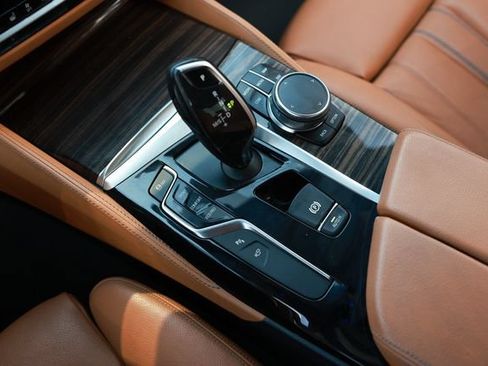 Used 2018 BMW 540i RWD image 44