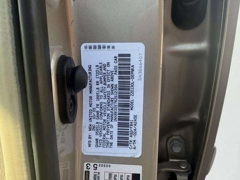 Used 2006 Toyota Corolla LE image 21