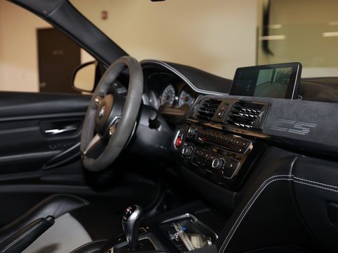 Used 2018 BMW M3 CS w/ Executive Package image 18