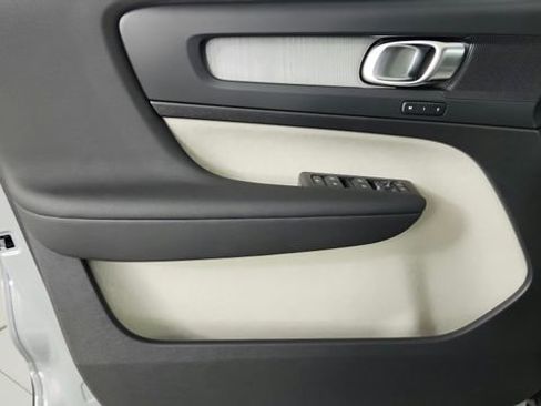 Certified 2026 Volvo XC40 B5 Plus w/ Protection Package Premier AWD/4WD image 9