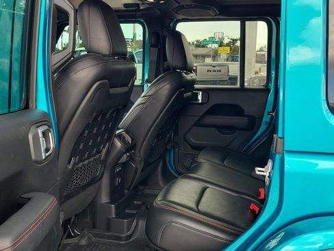 Used 2019 Jeep Wrangler Unlimited Rubicon AWD/4WD image 14