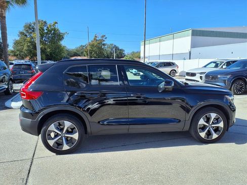 Certified 2024 Volvo XC40 B5 Plus image 8