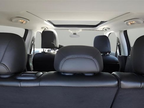 Used 2020 Jeep Compass Trailhawk w/ Cold Weather Group AWD/4WD image 27
