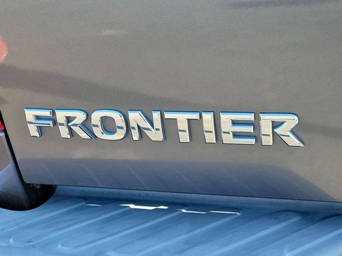 Used 2017 Nissan Frontier SV w/ SV Value Truck Package image 25