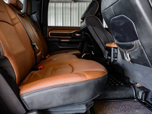 Used 2019 RAM 3500 Limited image 33