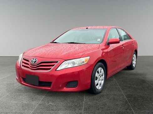 Used 2011 Toyota Camry LE w/ Fleet Convenience Pkg image 3