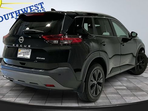 Used 2023 Nissan Rogue SV w/ SV Premium Package image 6
