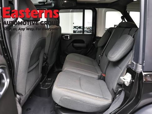 Used 2024 Jeep Wrangler Unlimited AWD/4WD image 22