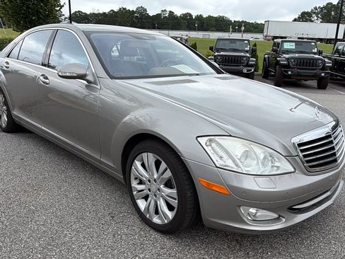 Used 2009 Mercedes-Benz S 550 4MATIC image 5