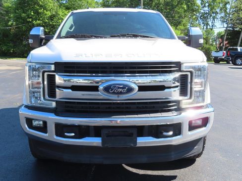 Used 2018 Ford F250 XLT w/ XLT Premium Package AWD/4WD image 9