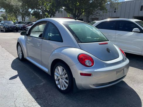 Used 2008 Volkswagen Beetle S image 8