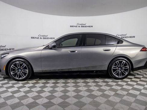 Used 2024 BMW 530i 530i w/ M Sport Package image 11