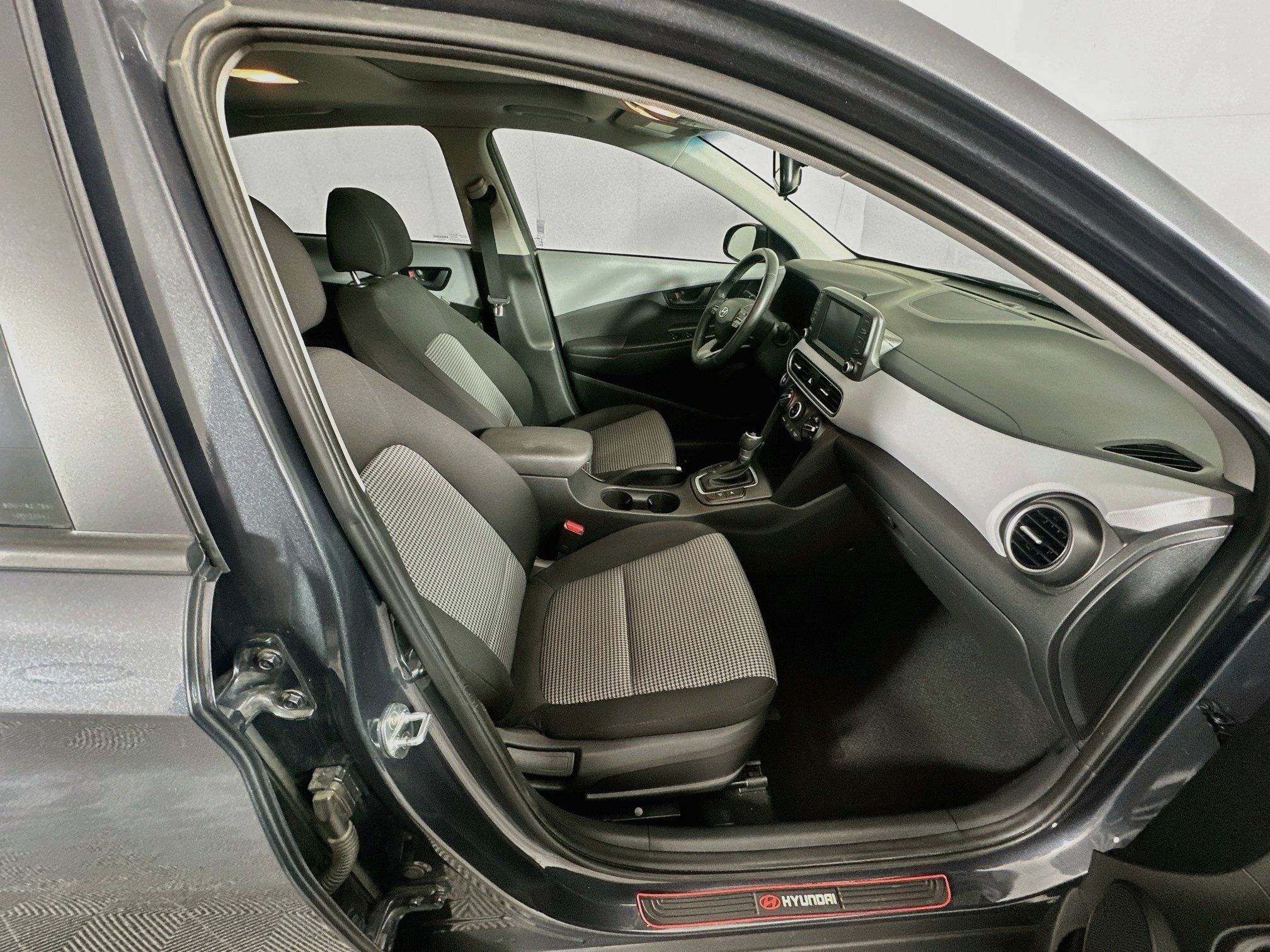 Used 2019 Hyundai Kona SEL w/ SEL Tech Package 02 FWD image 30