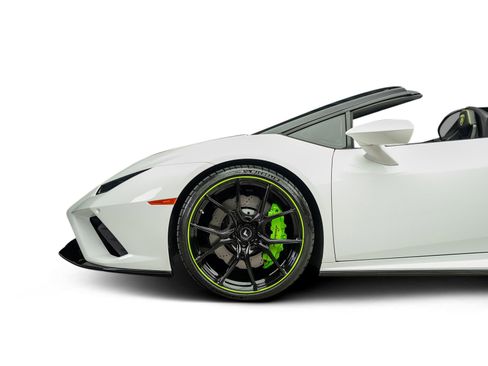 Used 2020 Lamborghini Huracan EVO RWD image 26