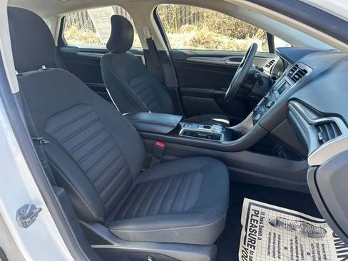 Used 2018 Ford Fusion SE FWD image 20