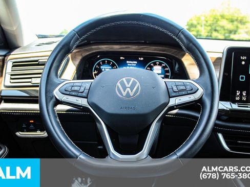 Used 2025 Volkswagen Atlas SE FWD image 23