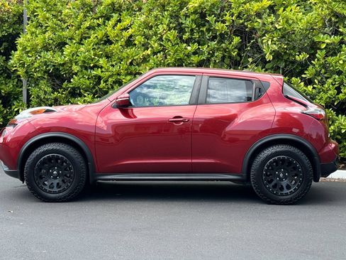 Used 2015 Nissan Juke SV AWD/4WD image 7