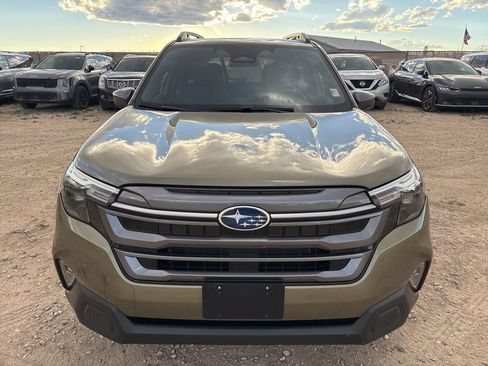 Used 2025 Subaru Forester Premium image 8