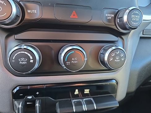 Used 2024 RAM 2500 Big Horn w/ Bed Utility Group image 30