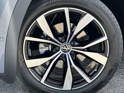 New 2026 Volkswagen Atlas SEL Premium R-Line image 10