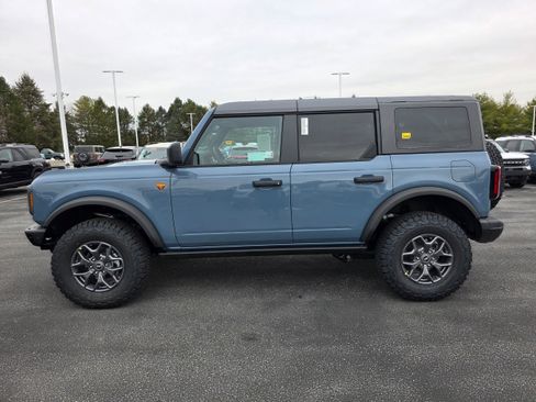 New 2025 Ford Bronco Badlands AWD/4WD image 9