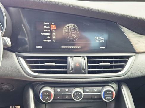 Used 2017 Alfa Romeo Giulia Ti w/ TI 19" Sport Package image 22