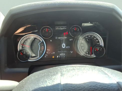 Used 2019 RAM 1500 Big Horn RWD image 17