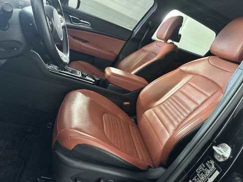 Used 2023 Kia Sportage SX image 11