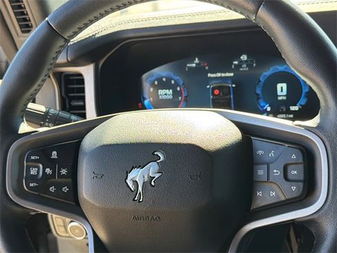 Used 2025 Ford Bronco Outer Banks image 29