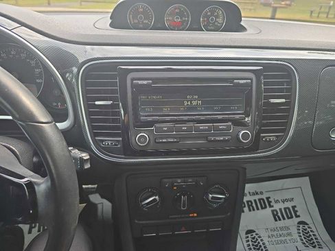 Used 2012 Volkswagen Beetle 2.0T FWD image 16