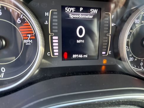 Used 2019 Jeep Cherokee Latitude Plus w/ Cold Weather Group image 19